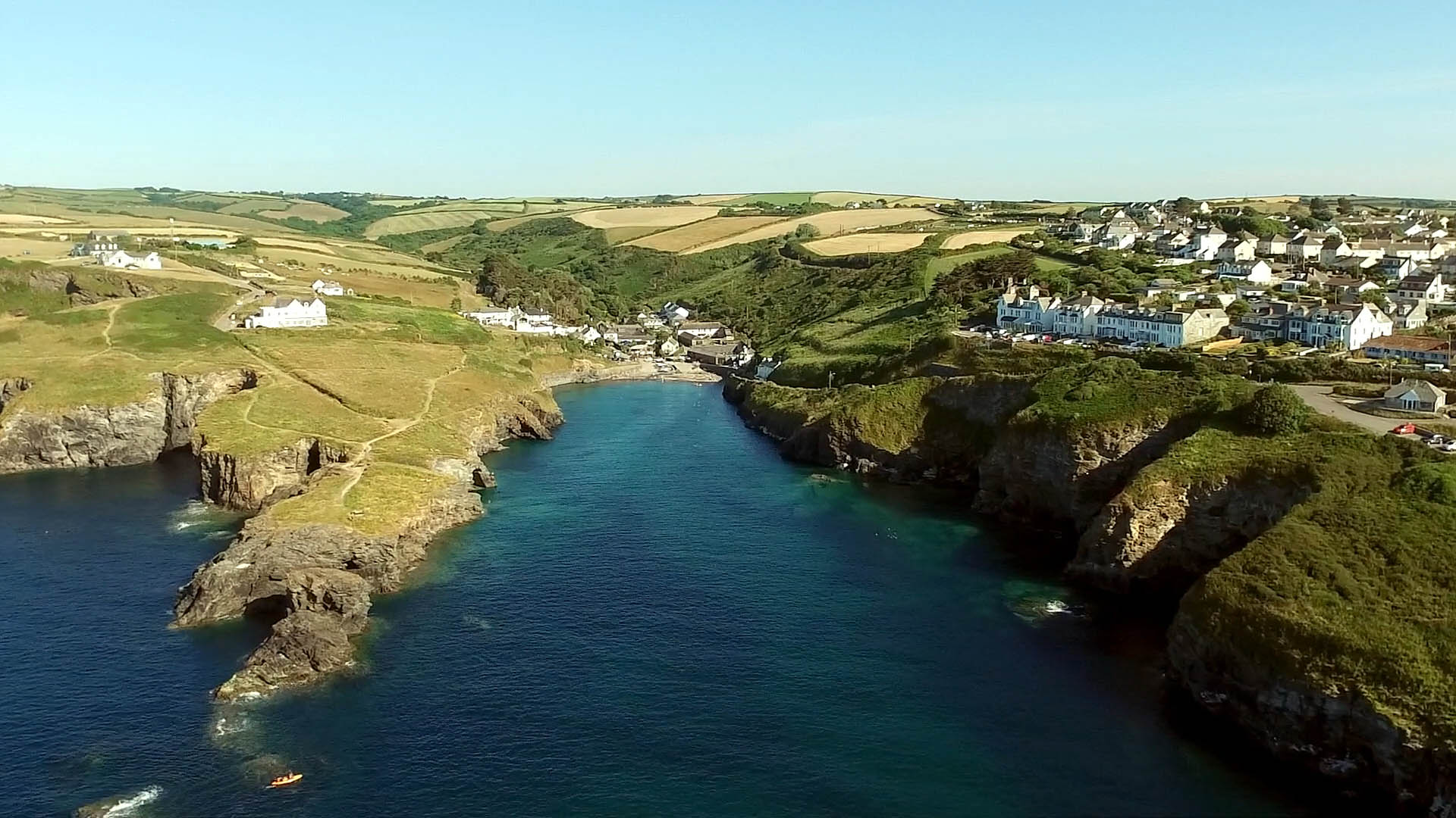 Port Gaverne, Cornwall Port Gaverne, Cornwall